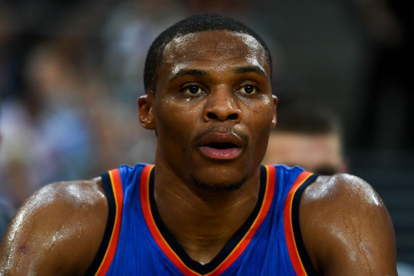 前锋斜插弱 前锋斜插弱